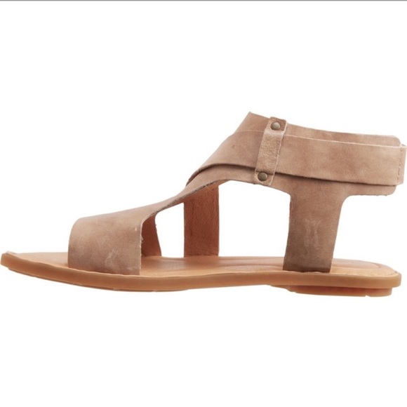 🎉LAST PIECE🎉Born Marlowe Buckle Sandals - Leather - Picture 4 of 9